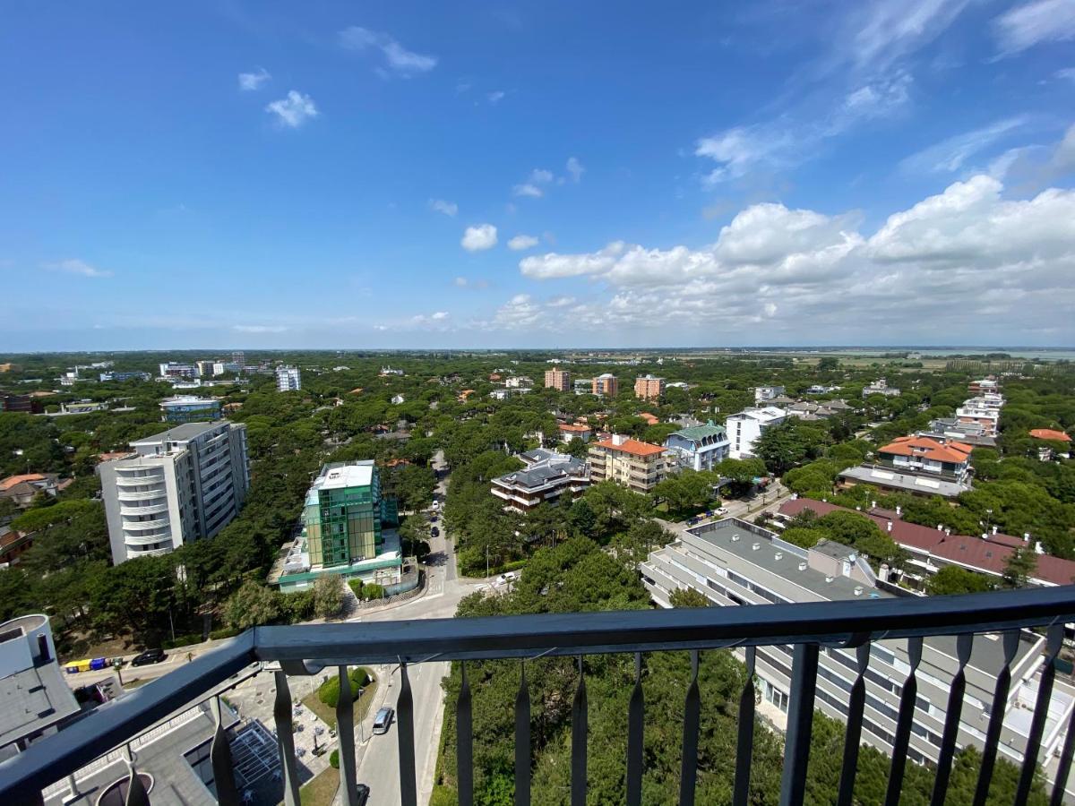 Condominio Aquilone Lignano Sabbiadoro Bagian luar foto