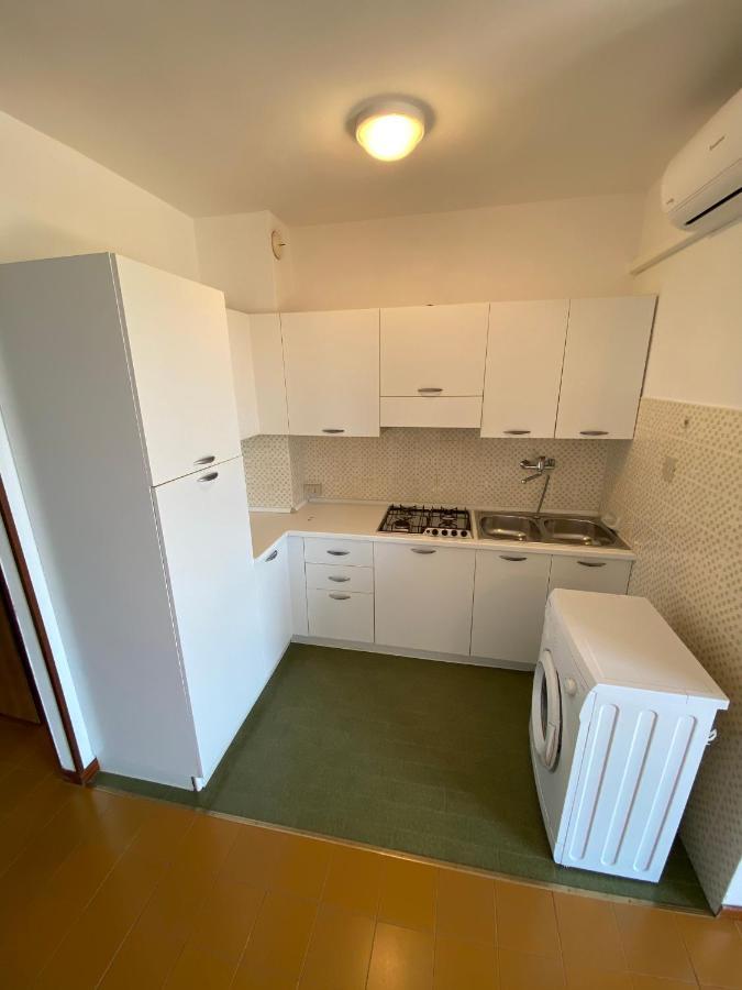 Condominio Aquilone Lignano Sabbiadoro Bagian luar foto