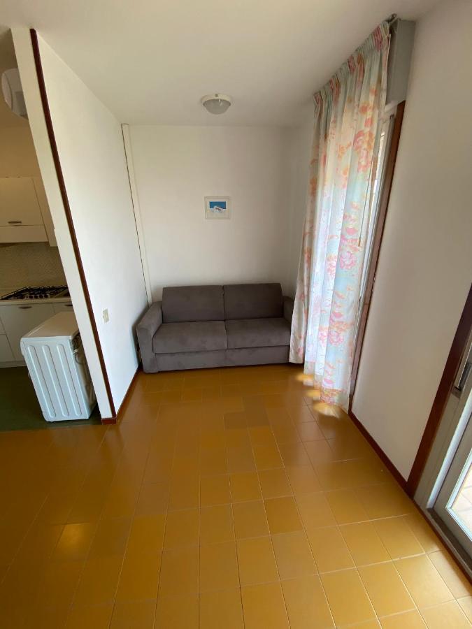 Condominio Aquilone Lignano Sabbiadoro Bagian luar foto