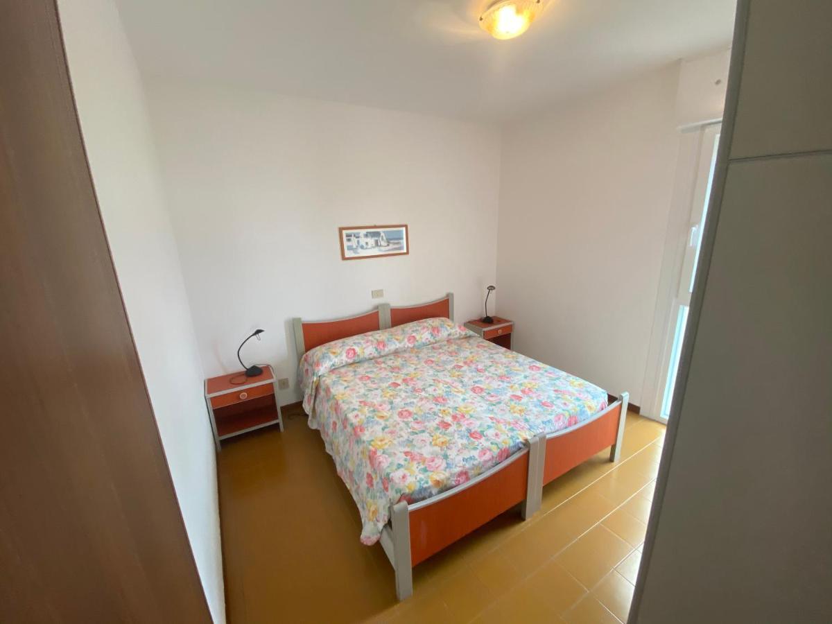 Condominio Aquilone Lignano Sabbiadoro Bagian luar foto